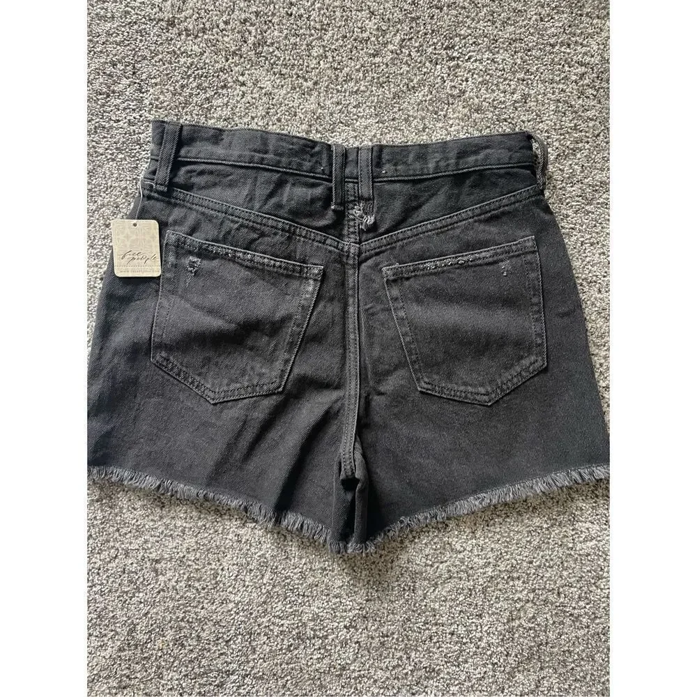 We The Free Cut-Off Distressed Shorts❤️